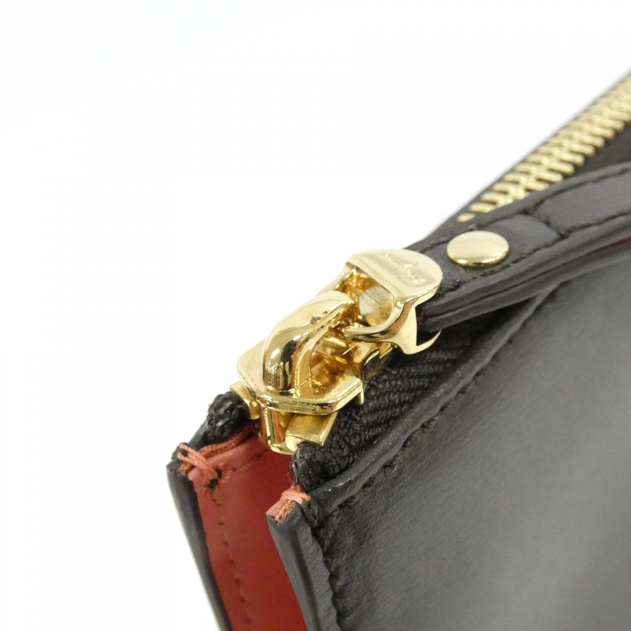 サルヴァトーレフェラガモ 22 D299 バッグ