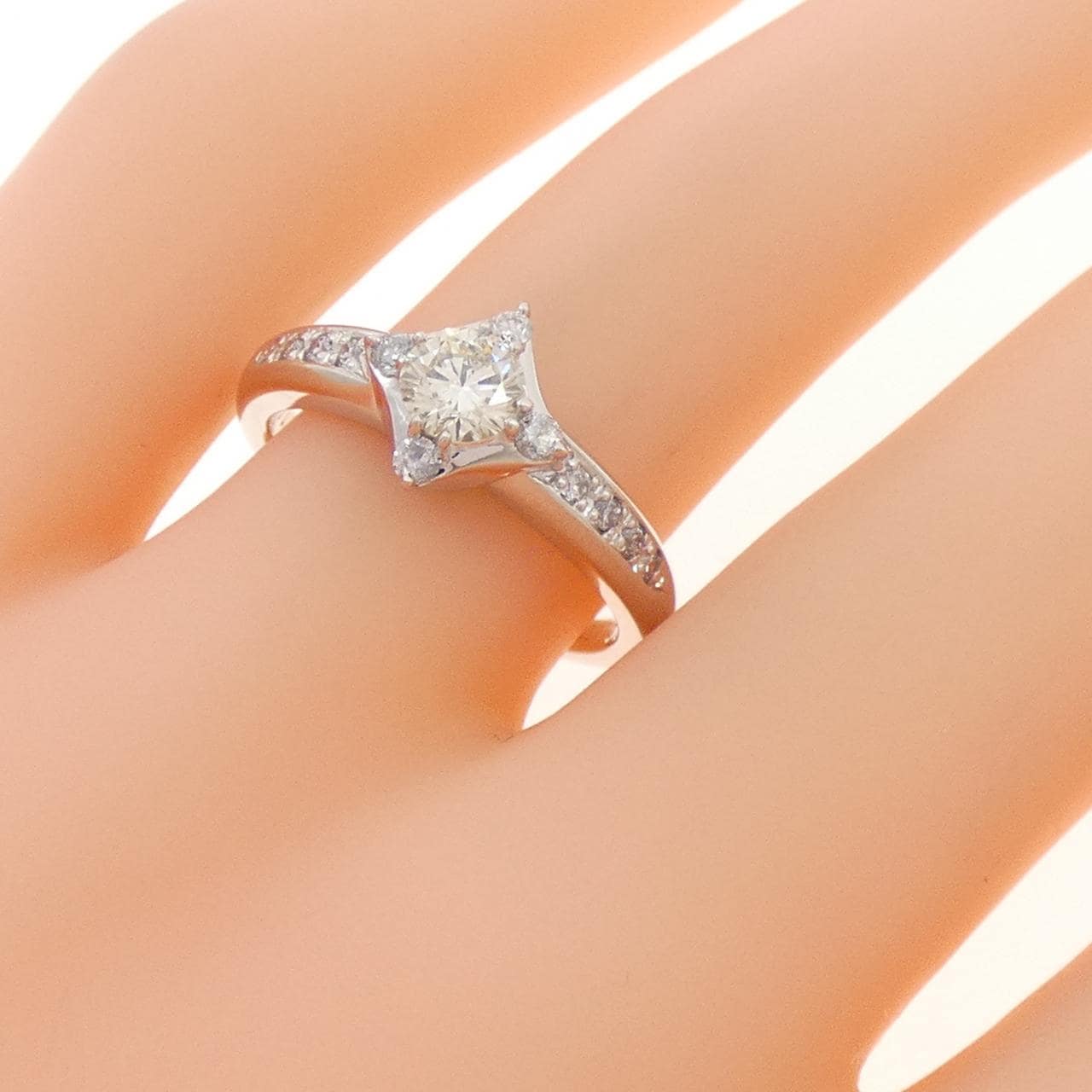 K18WG ダイヤモンド リング 0.355CT