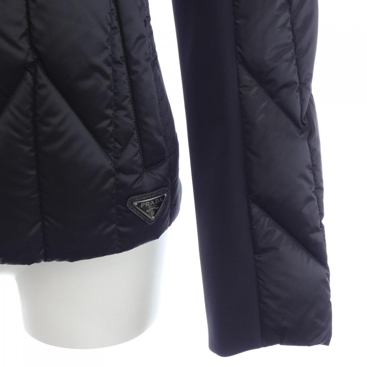 プラダ PRADA トライアングルロゴ 290984 R152 1DAB ダウンジャケット