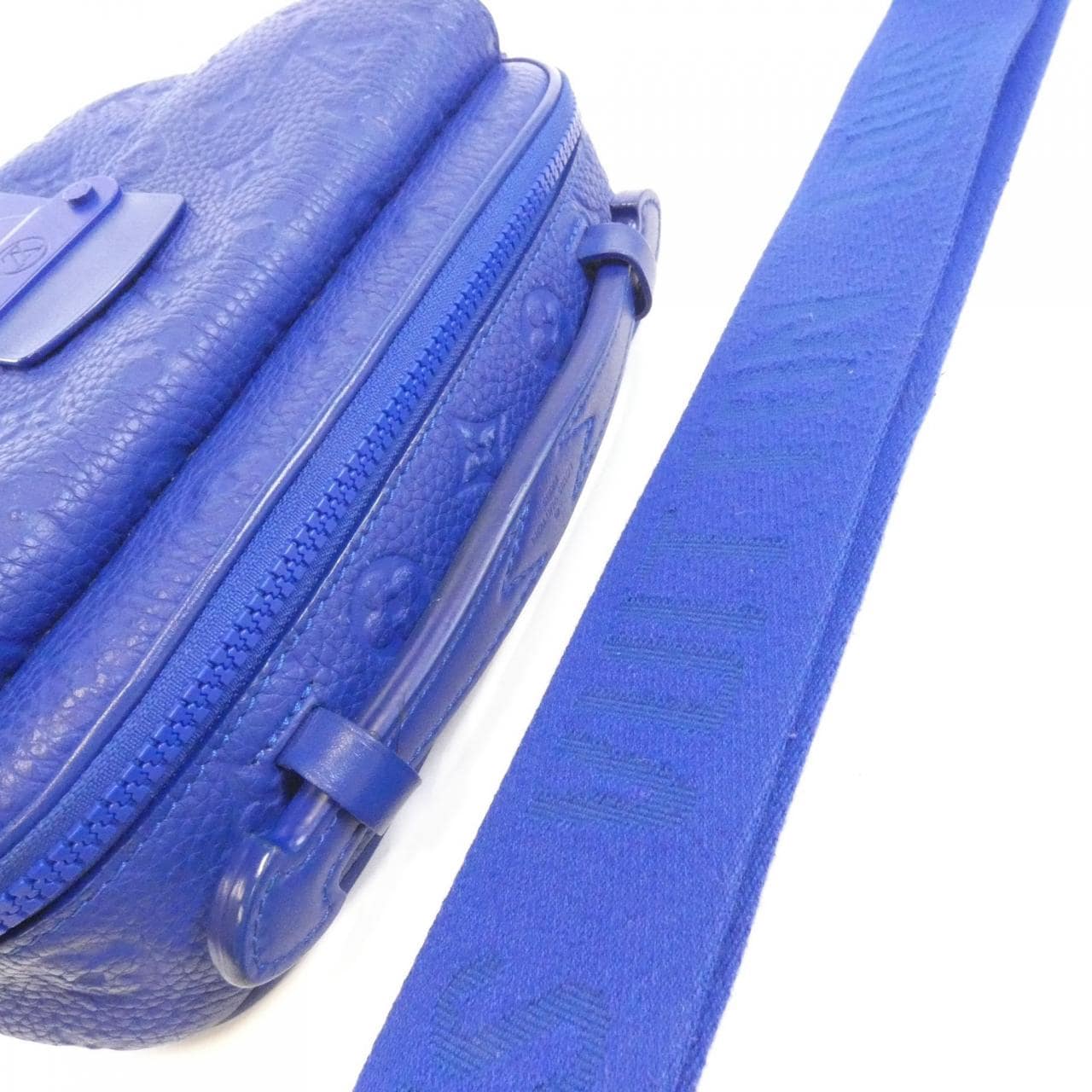 ルイヴィトン トリヨン モノグラム Sロック メッセンジャー M58488 ショルダーバッグ