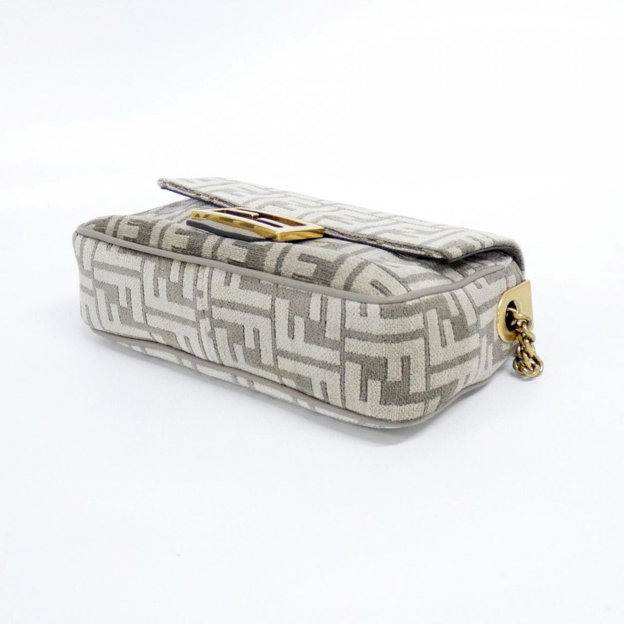 フェンディ バゲット チェーン ミディ 8BR793 AQF4 ショルダーバッグ