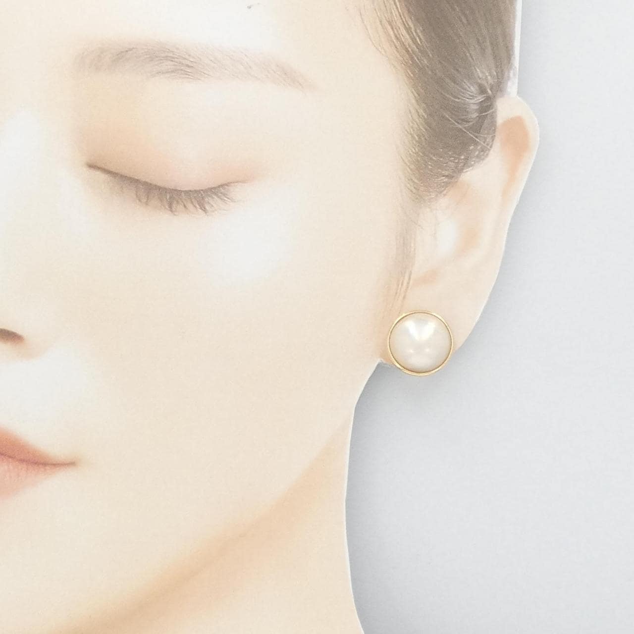 K18YG Mabe pearl earrings
