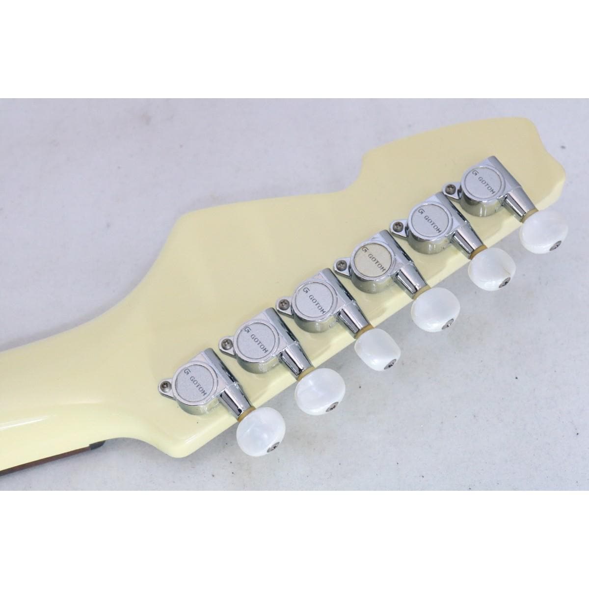 Ｉｔａｌｉａ　ｇｕｉｔａｒｓ　　ＭＯＮＺＡ