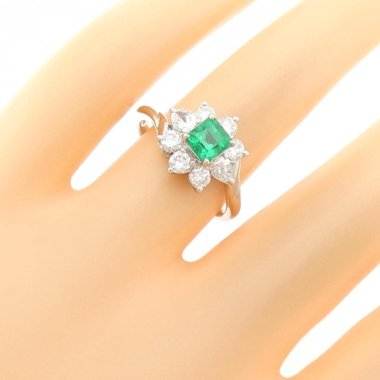 PT900 エメラルド リング 0.61CT
