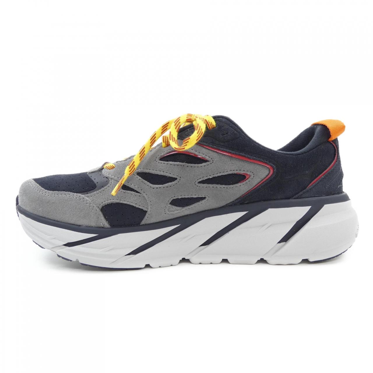 ホカオネオネ HOKA ONE ONE スニーカー