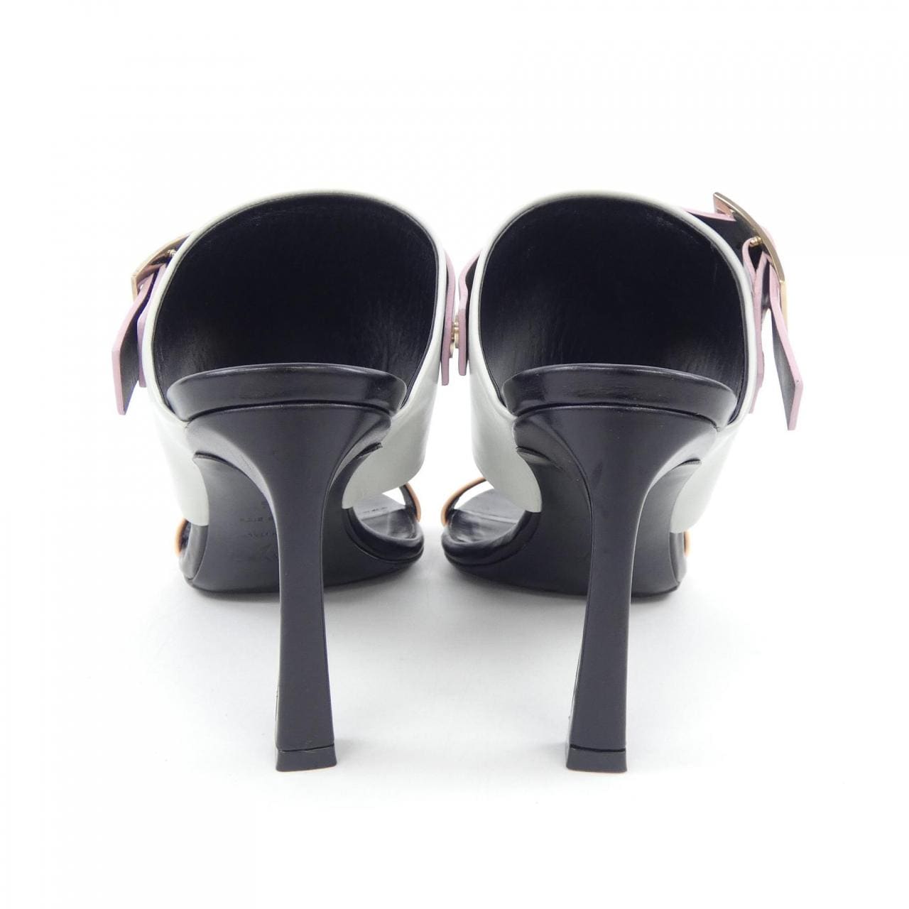 ロジェヴィヴィエ ROGER VIVIER サンダル