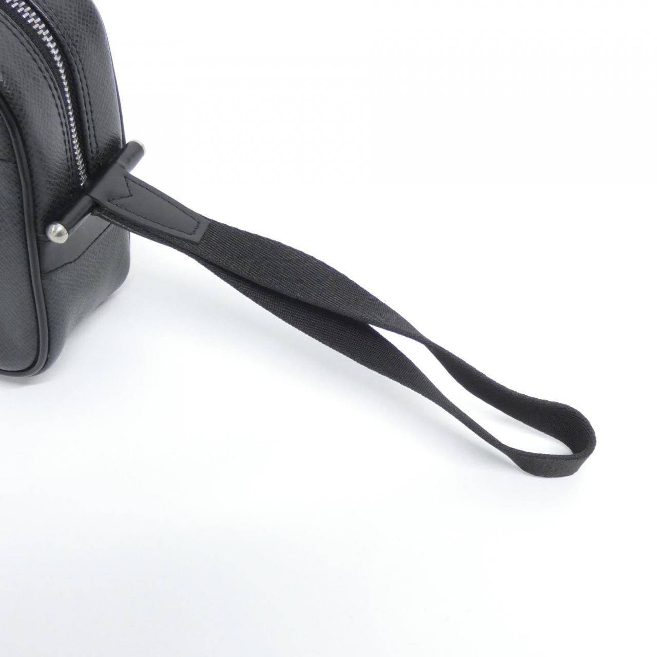 ルイヴィトン タイガ カルガ M30812 セカンドバッグ