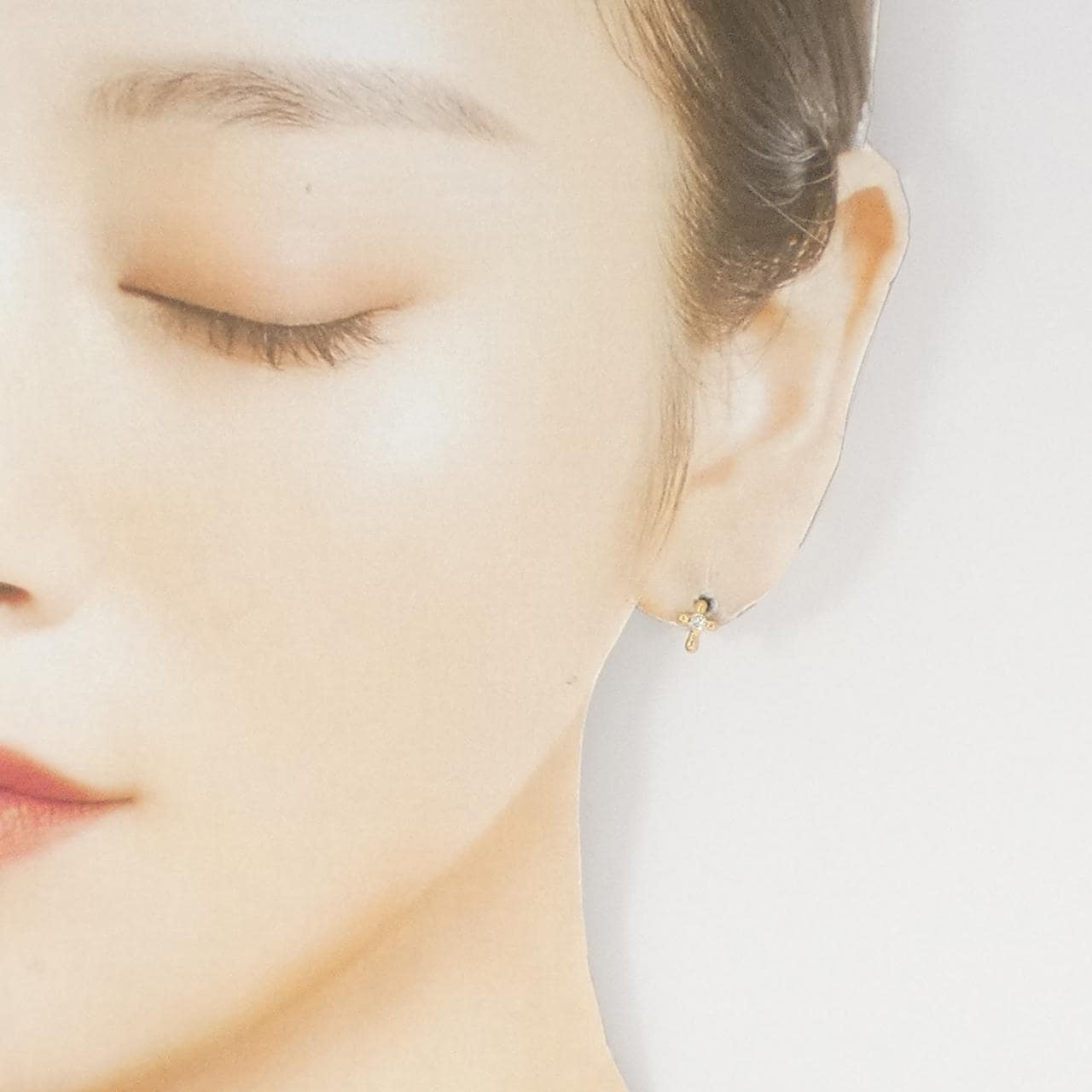 K18YG クロス ダイヤモンド ピアス 0.06CT