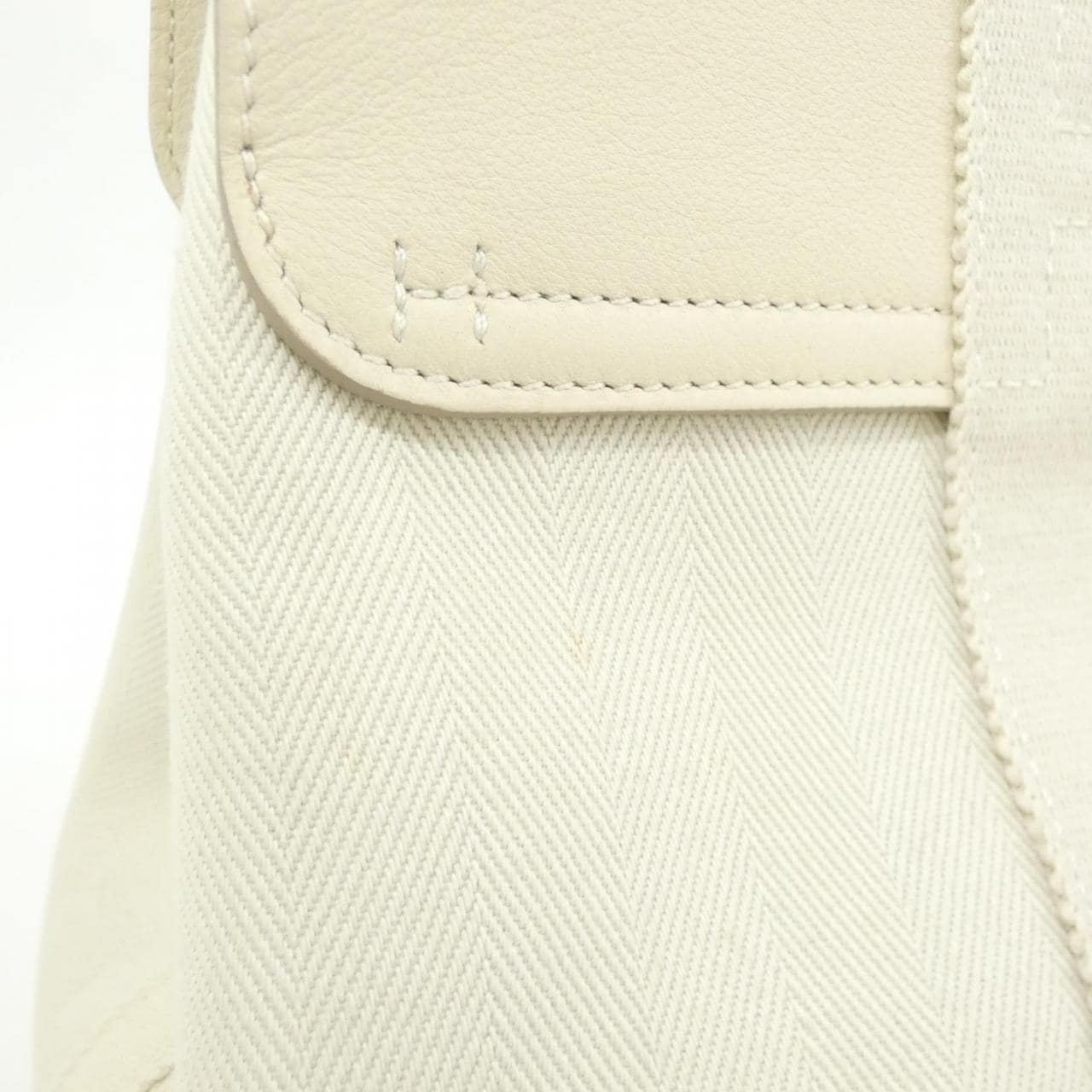 エルメス ヴァルパライソ PM 056119CK バッグ