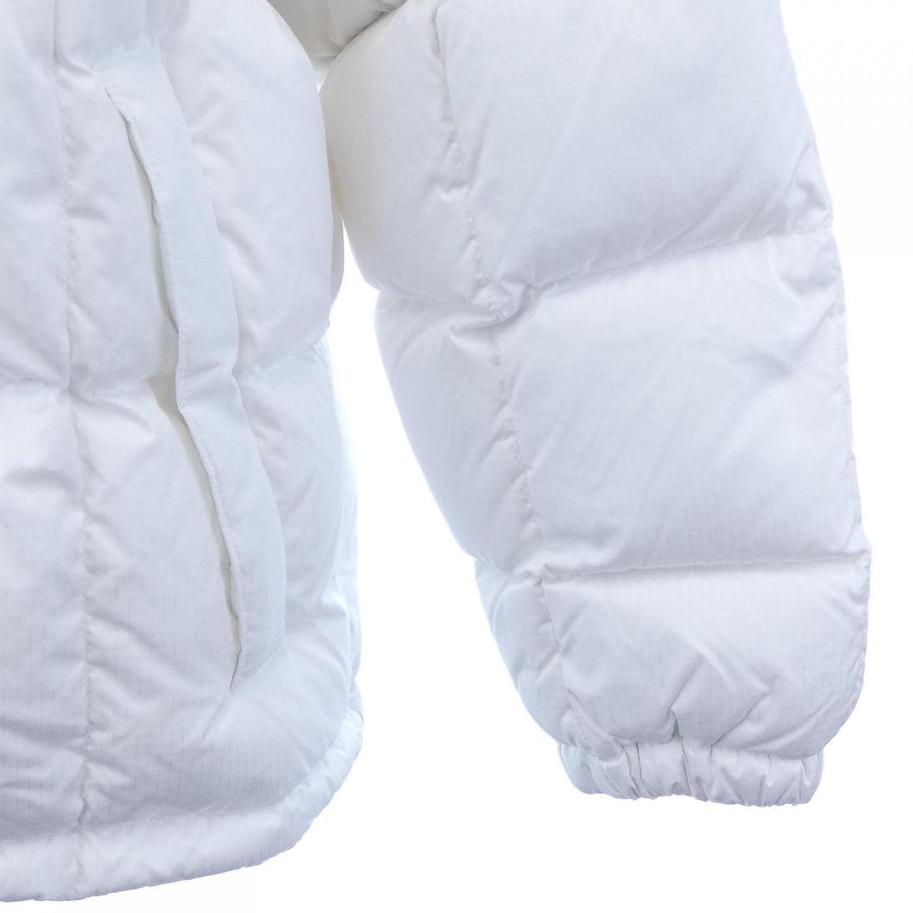 ルイヴィトン LOUIS VUITTON FQOW33E54 ダウンジャケット