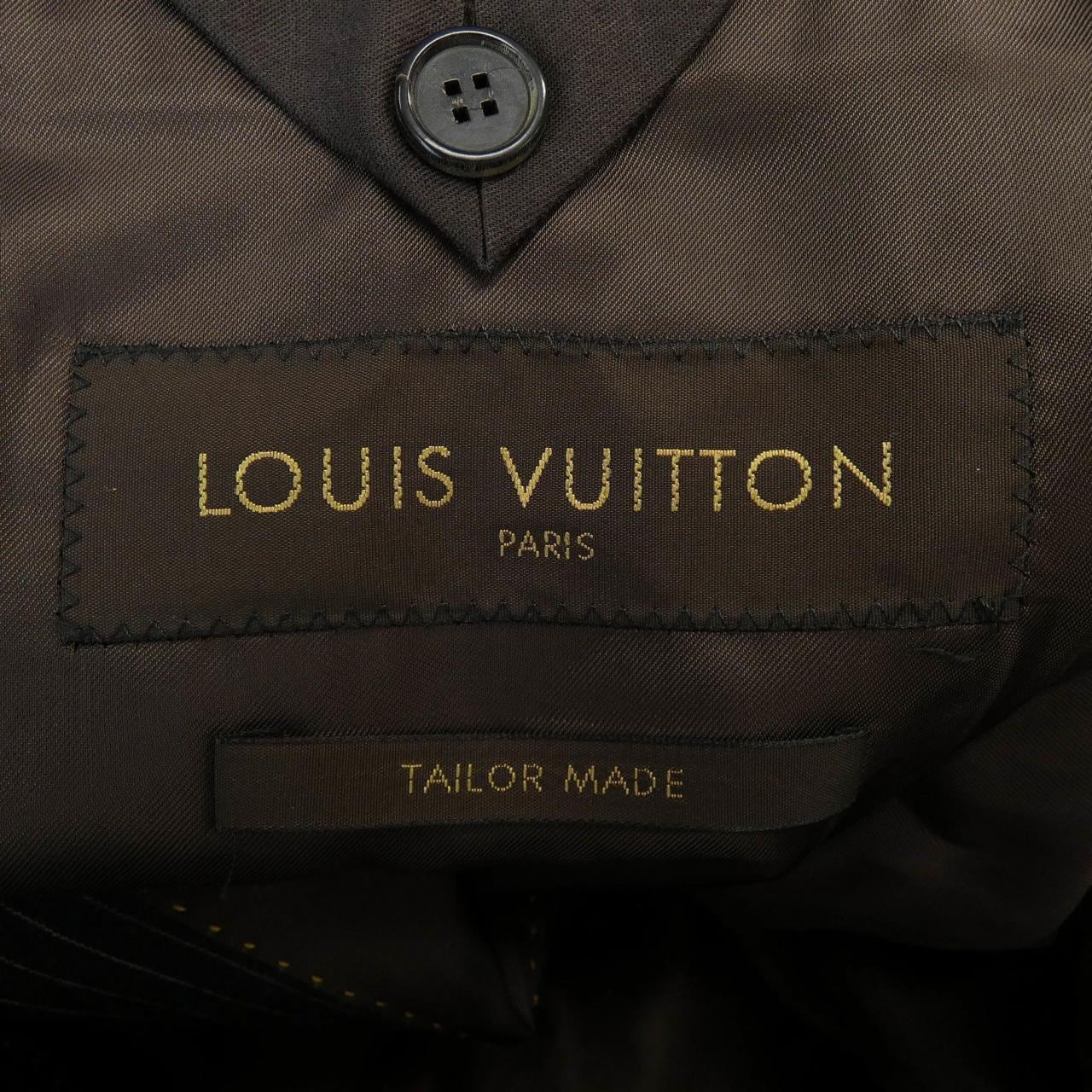 LOUIS LOUIS VUITTON suit