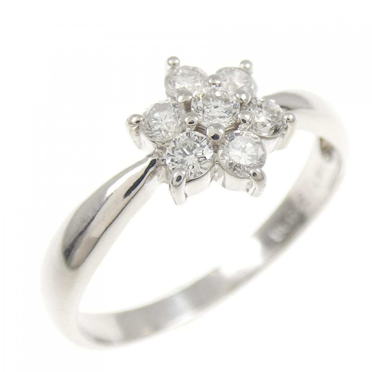 PT900 フラワー ダイヤモンド リング 0.31CT