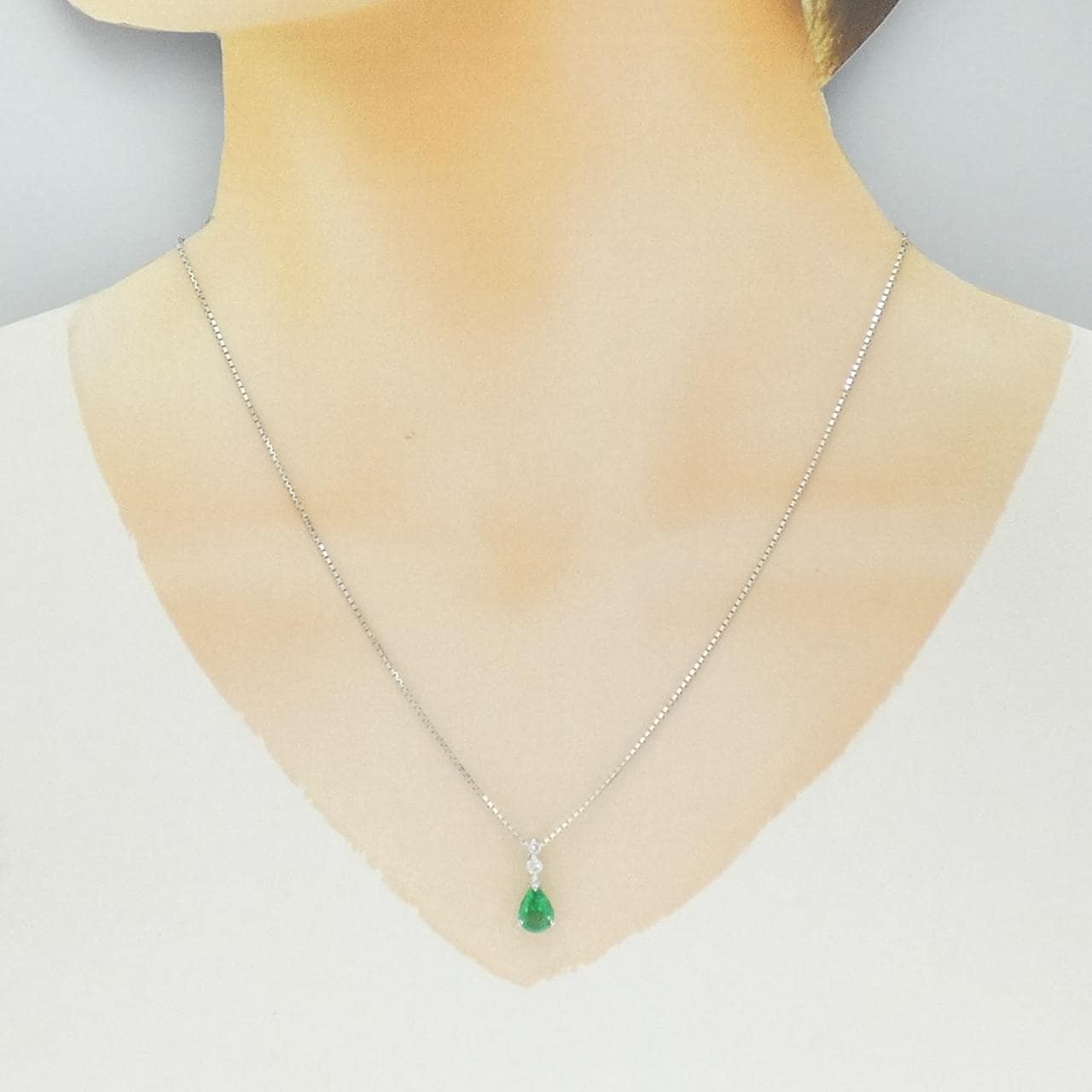 K18WG エメラルド ネックレス 0.85CT