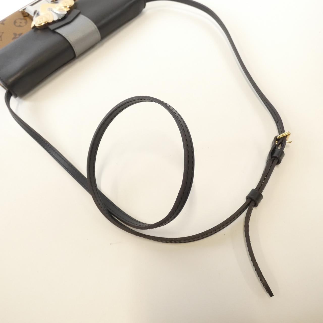 ルイヴィトン モノグラム リバース ポシェット コラム M44101 ショルダーバッグ