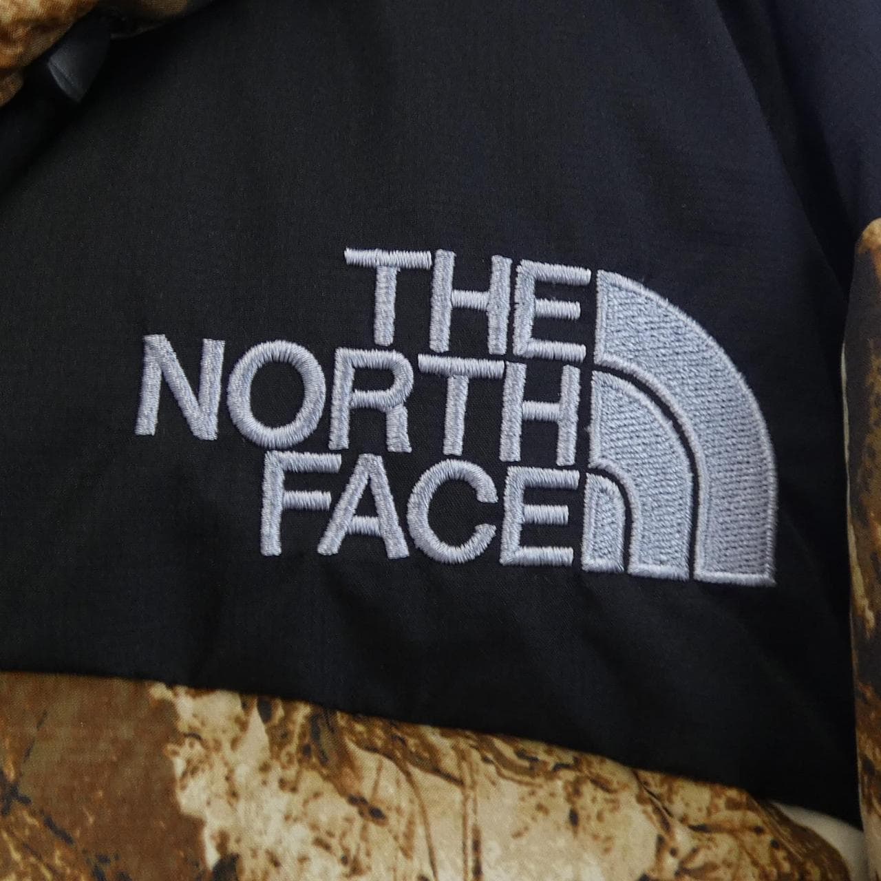 ザノースフェイス THE NORTH FACE ND92552 ダウンジャケット