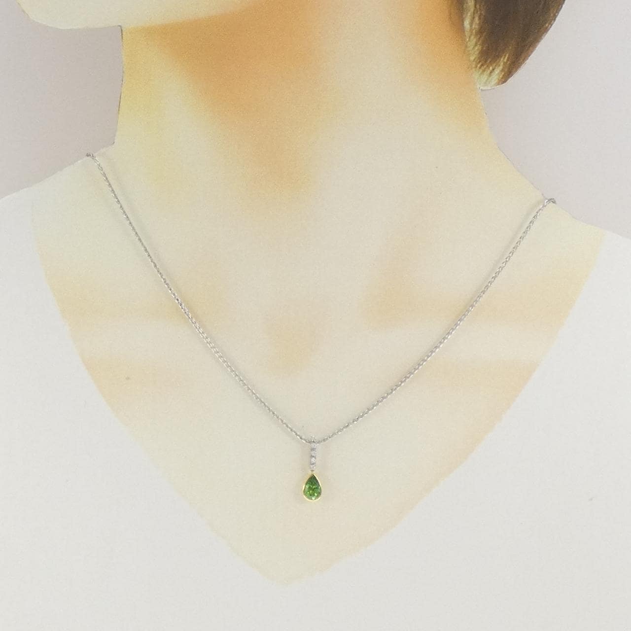 K18WG/K18YG グリーンガーネット ネックレス 0.82CT