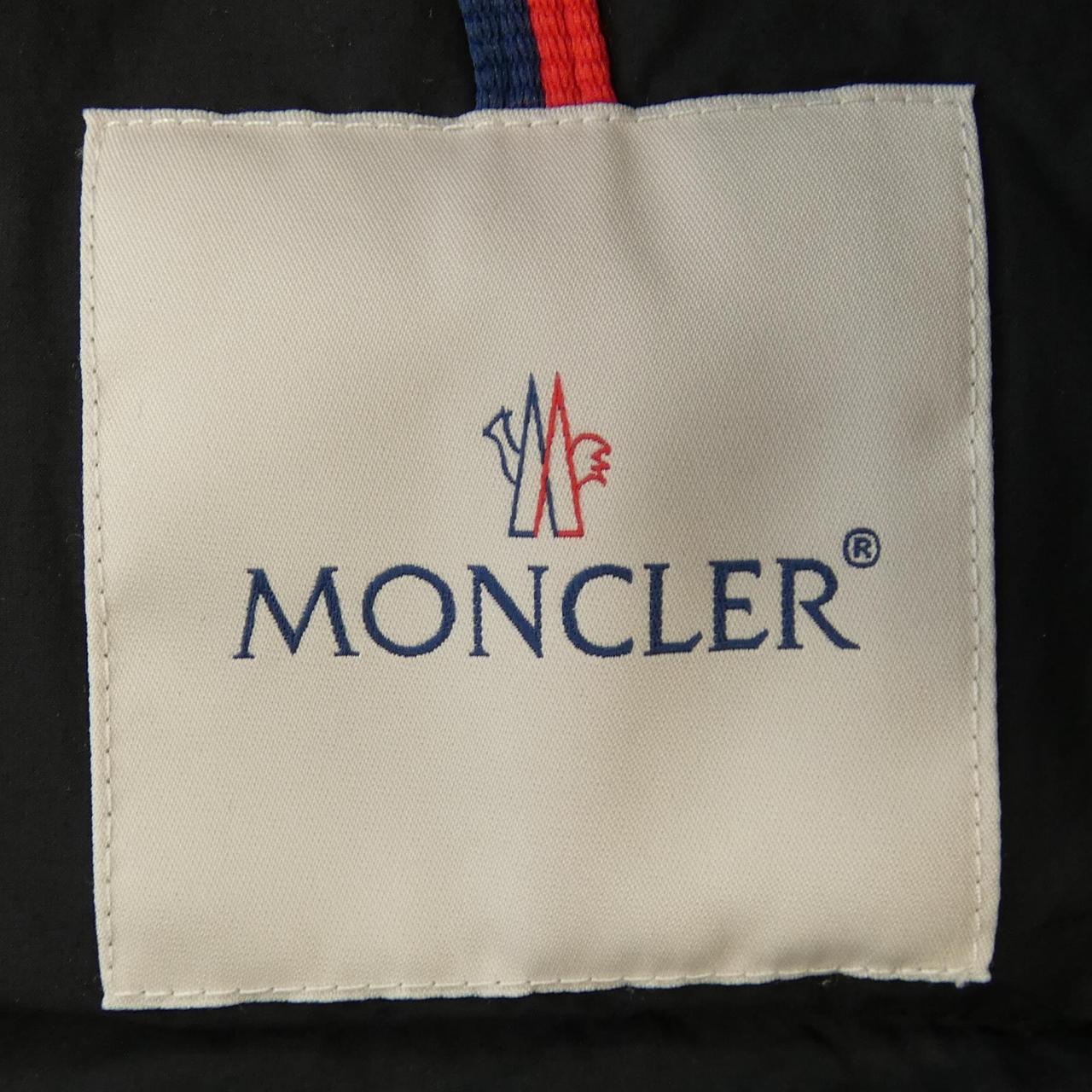 モンクレール MONCLER ダウンジャケット