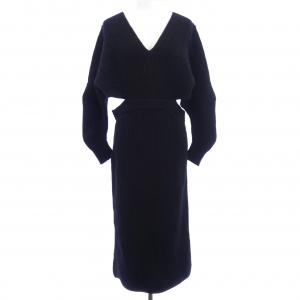 タン TAN TN18AW001 ワンピース