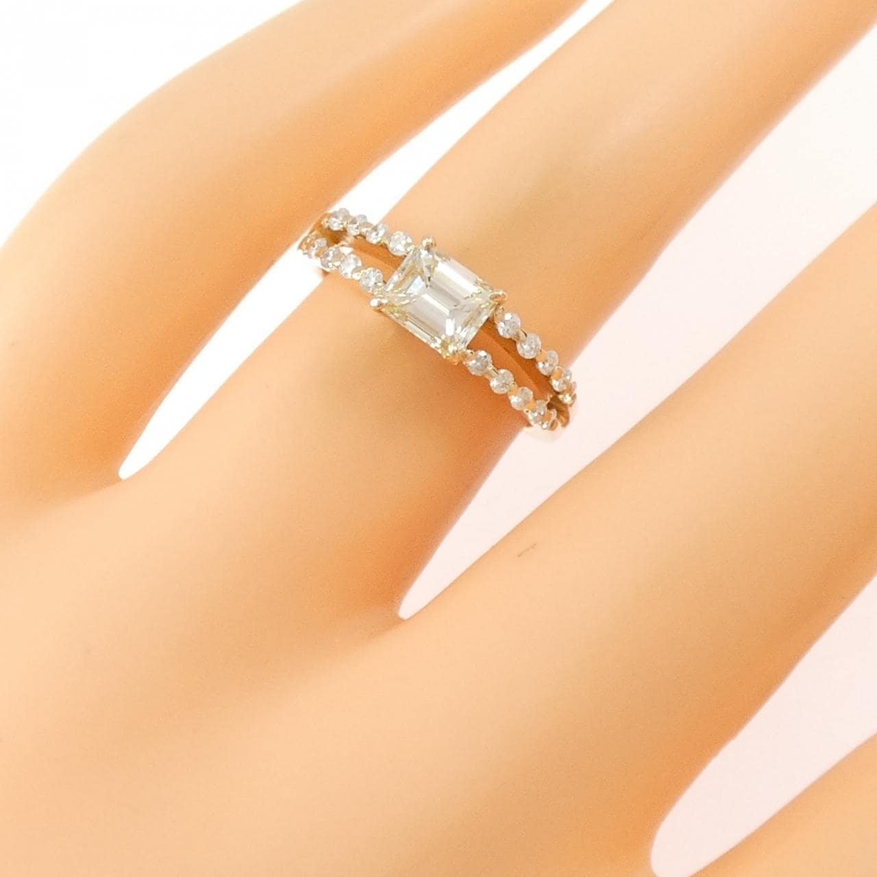 K18PG ダイヤモンド リング 0.617CT M VS2 エメラルドカット