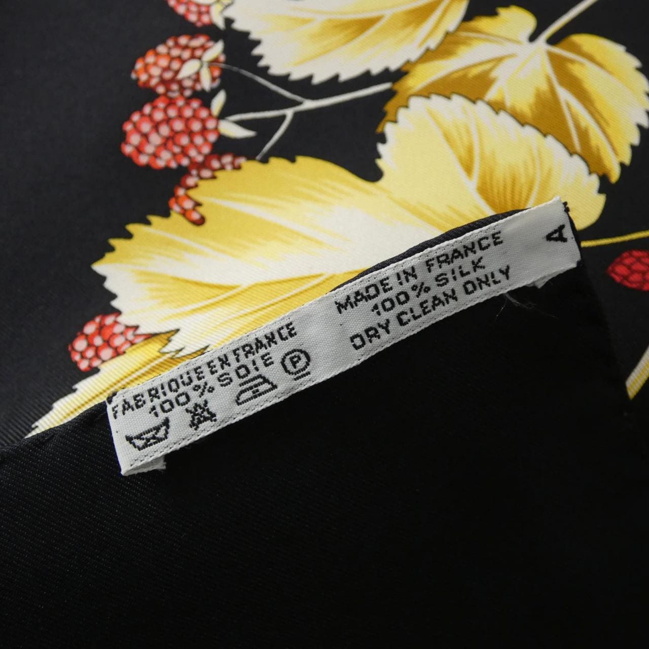 エルメス L'ARBRE DE SOIE カレ スカーフ