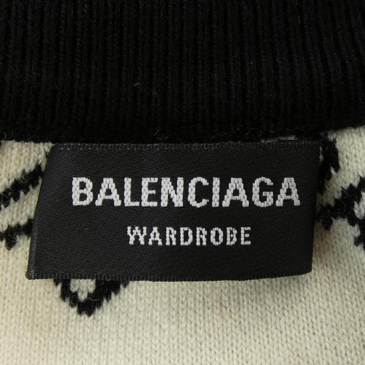 バレンシアガ BALENCIAGA WARDROBE 702952 T3233 ニット