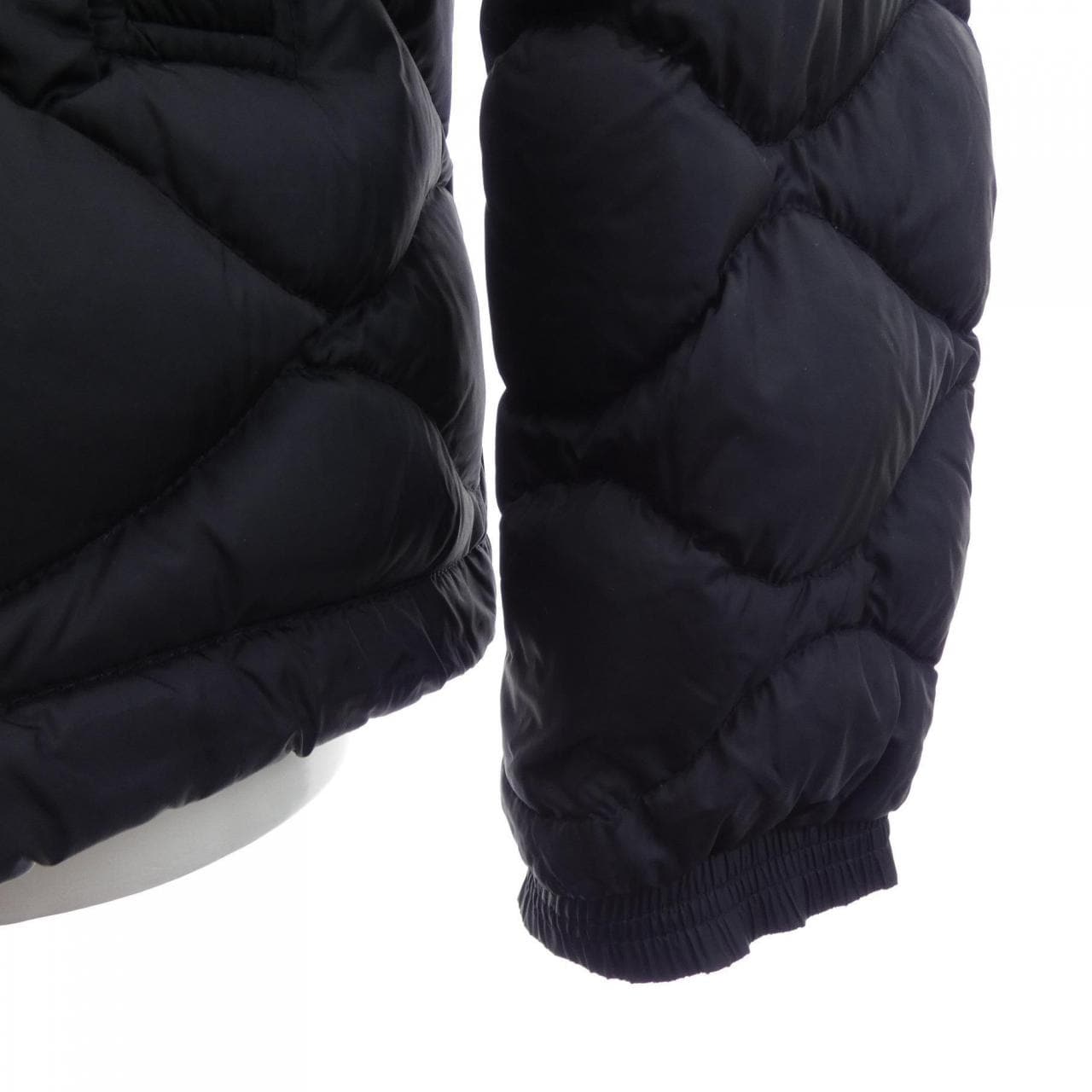モンクレール MONCLER MORANDIERES ダウンジャケット