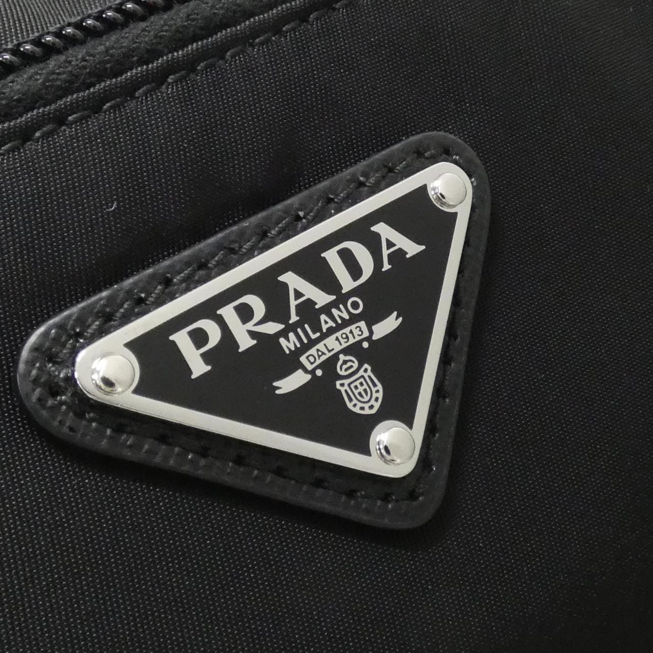 Prada 1BC421肩背包