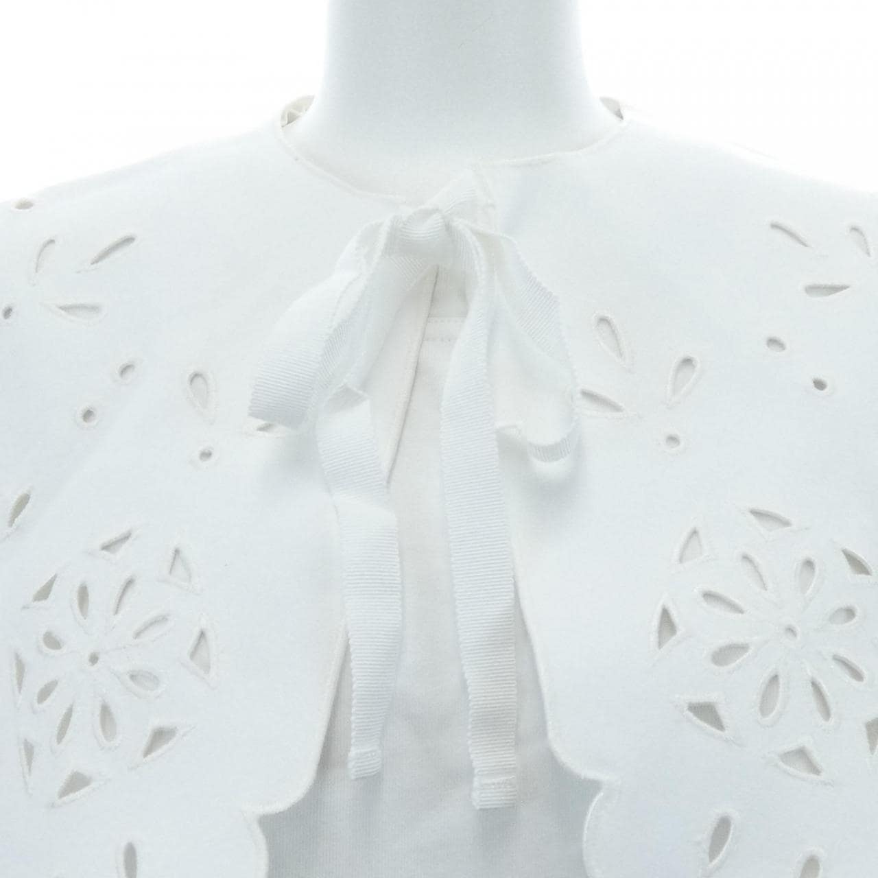 パトゥ PATOU 22A-JE057-9990 Tシャツ