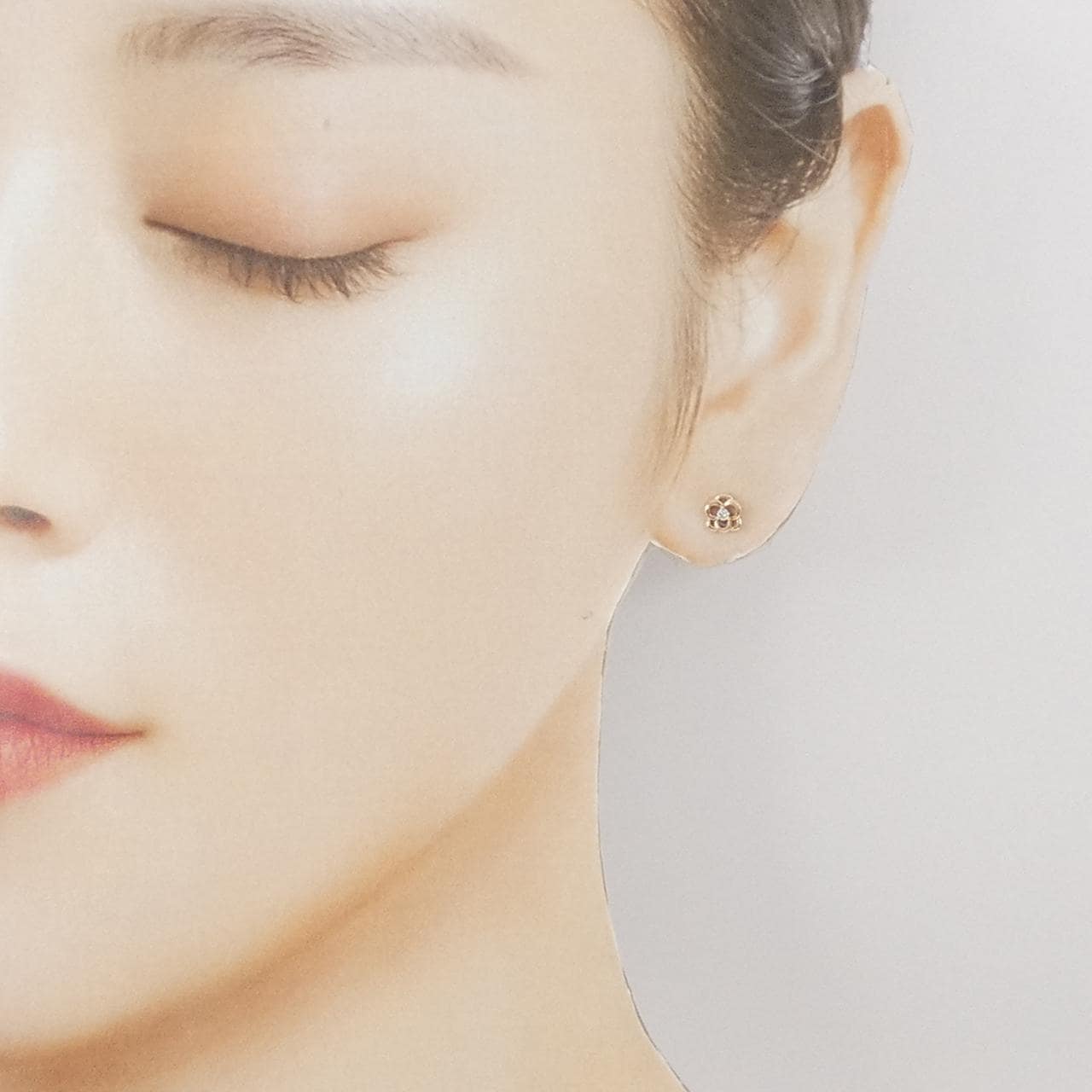 4゜C フラワー ダイヤモンド ピアス