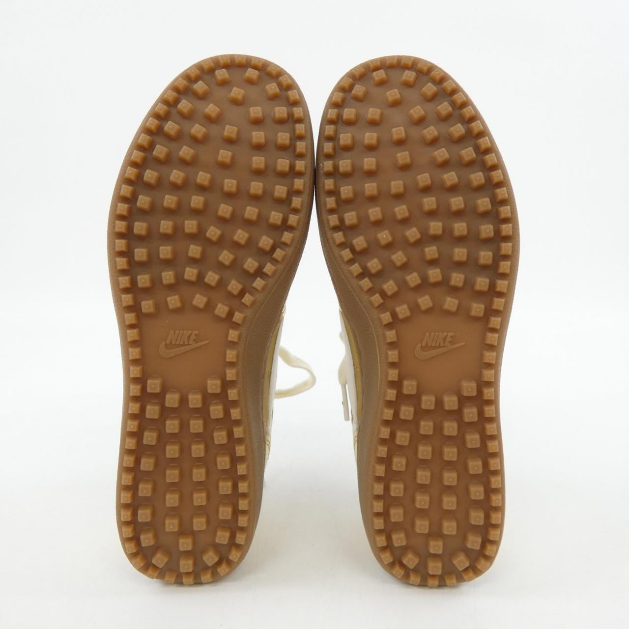 ナイキ NIKE HQ7397-700 スニーカー