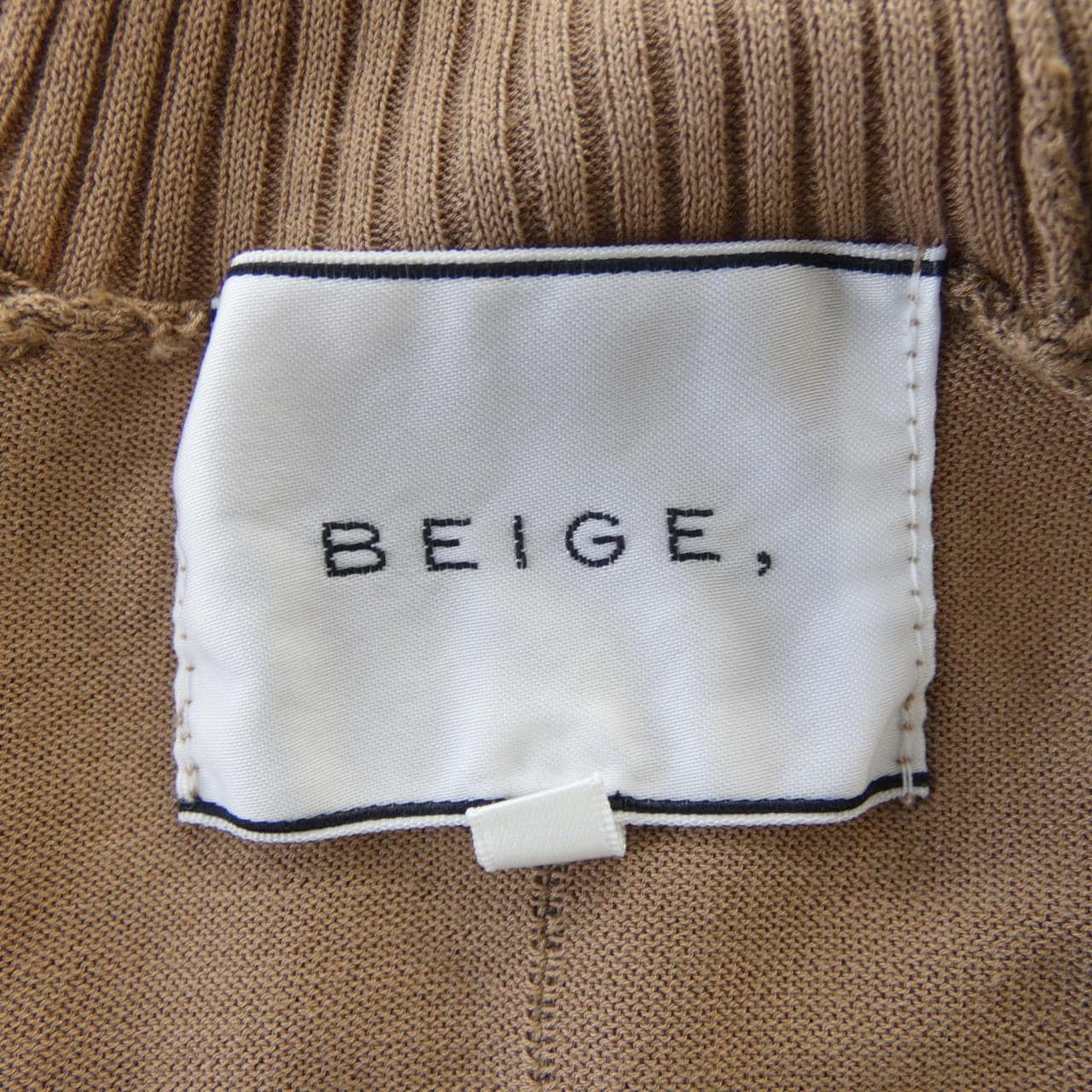 ベイジュ BEIGE. トップス