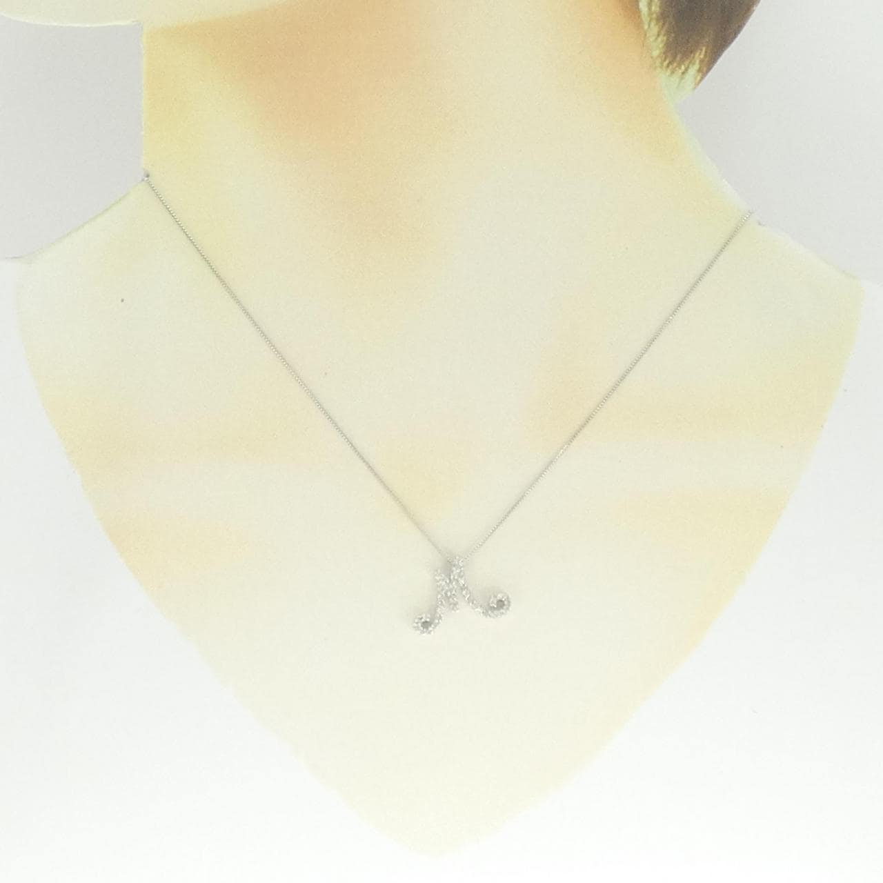 K18WG イニシャルM ダイヤモンド ネックレス 0.26CT