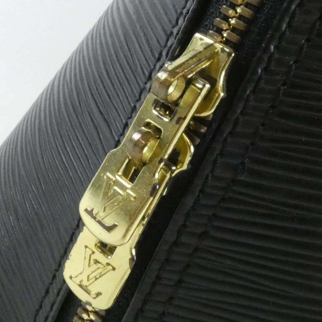 ルイヴィトン エピ アルマ PM M52142 バッグ