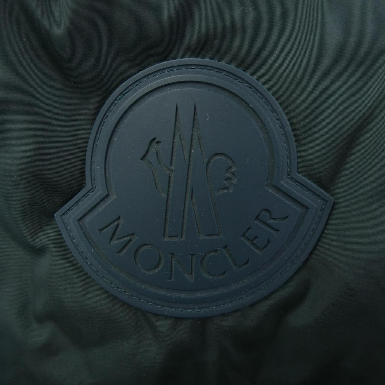 モンクレール MONCLER ダウンジャケット