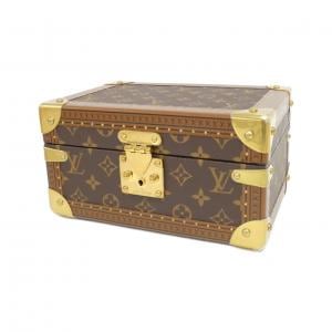 LOUIS VUITTON accessories (and others)