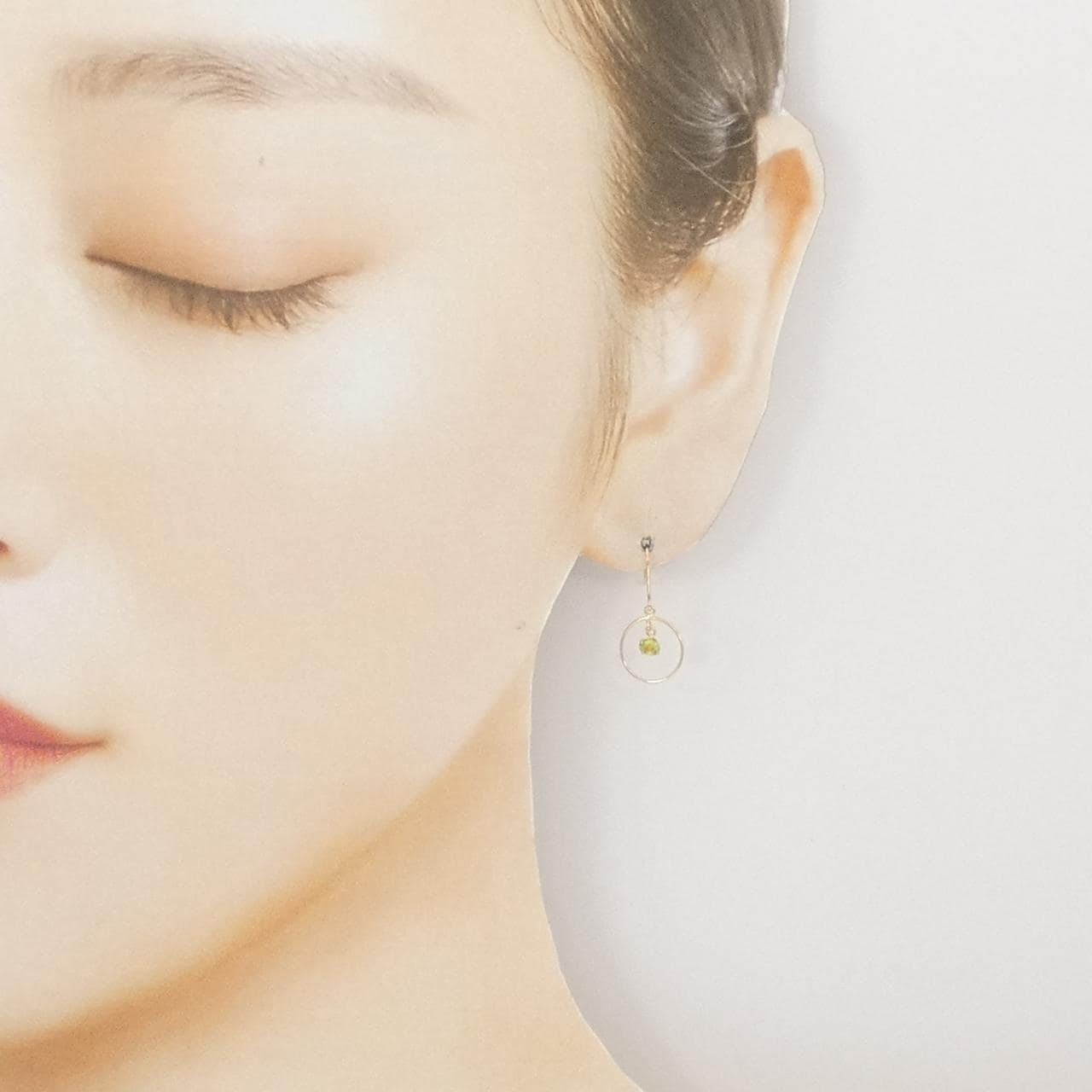 K18YG ペリドット ピアス