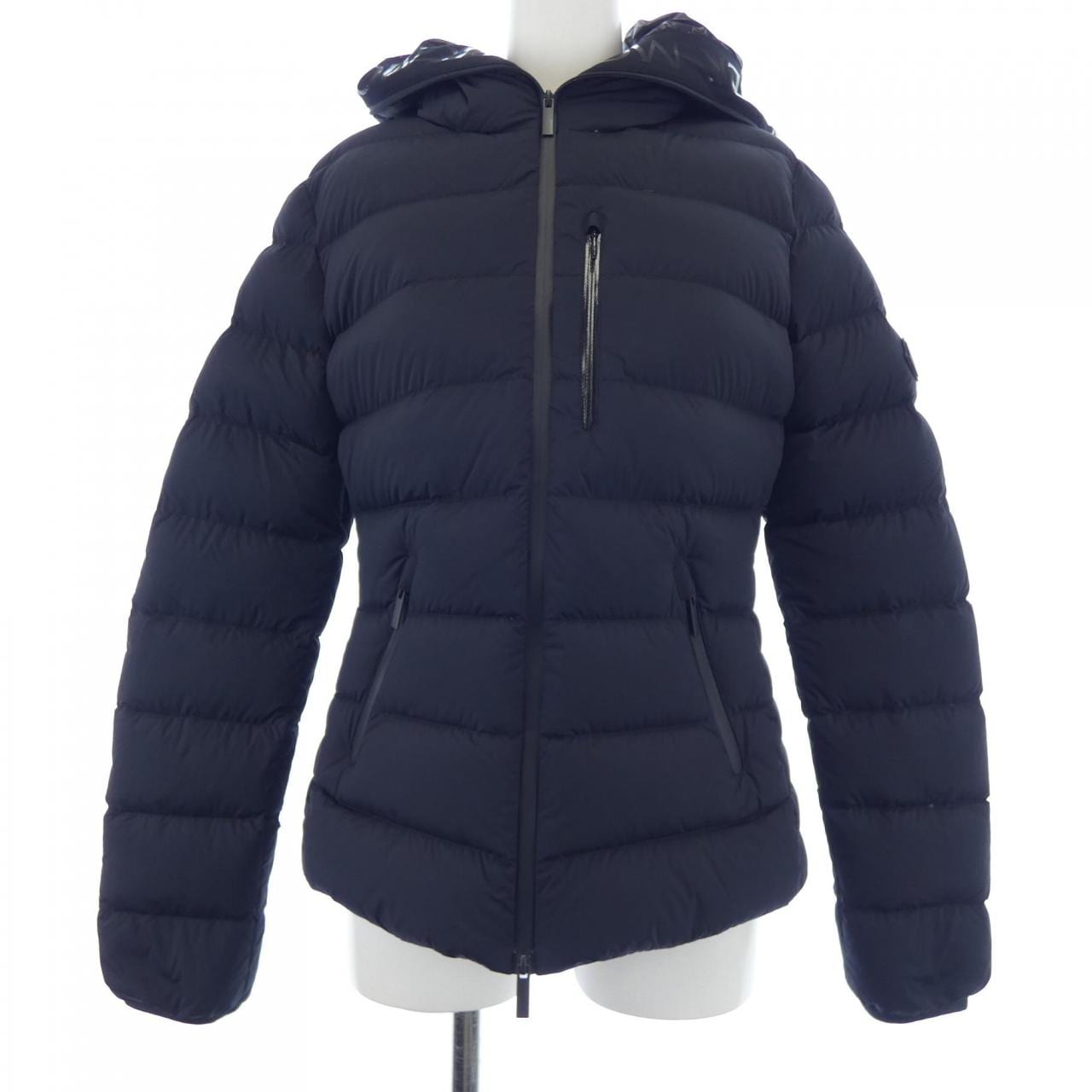 モンクレール MONCLER ダウンジャケット