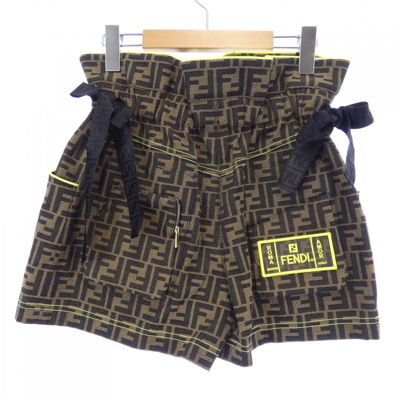フェンディ FENDI FR6195 A6XU ショートパンツ