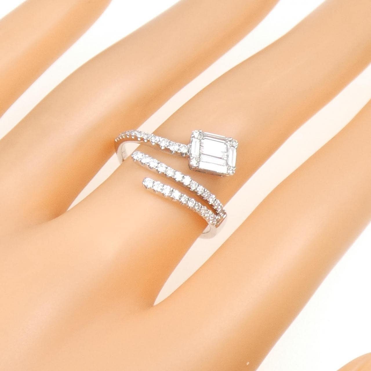 K18WG ダイヤモンド リング 0.60CT