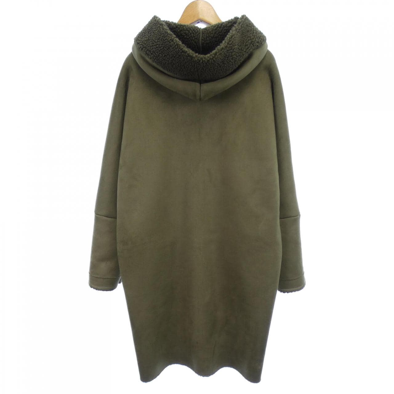 Lou Andrea コート