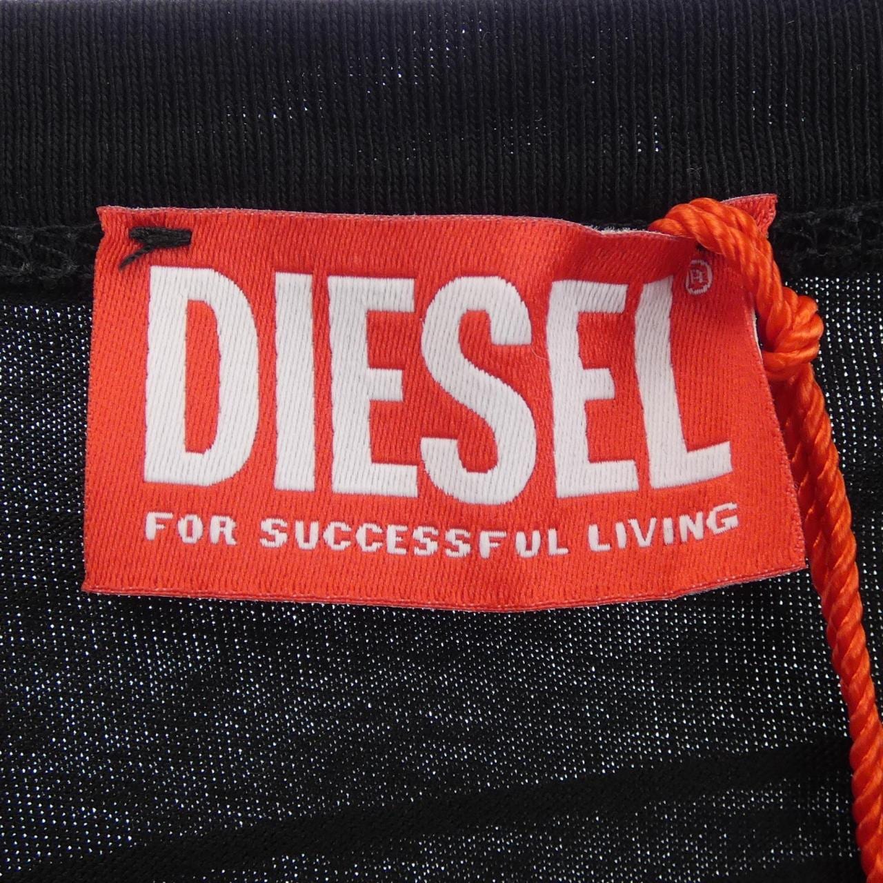 ディーゼル DIESEL Tシャツ