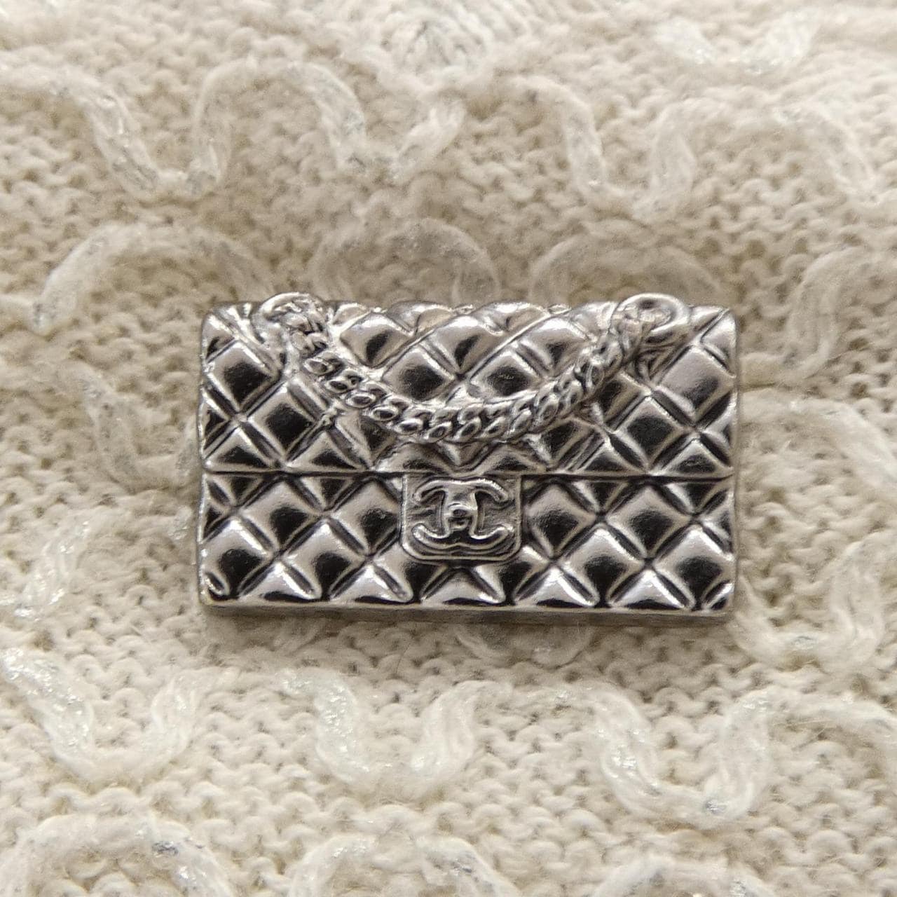 シャネル CHANEL P35700K02085 09P ニット
