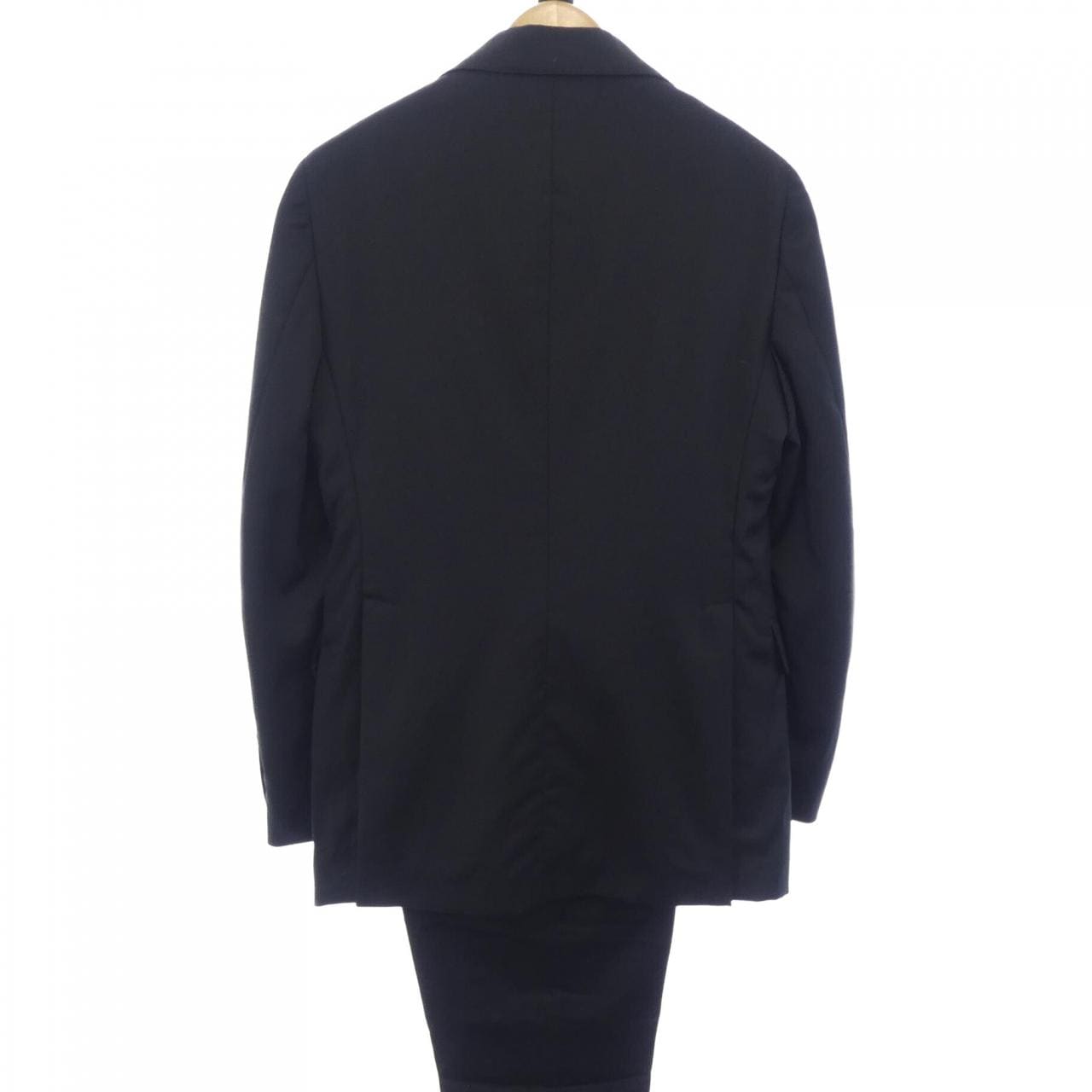 タリアトーレ TAGLIATORE スリーピース