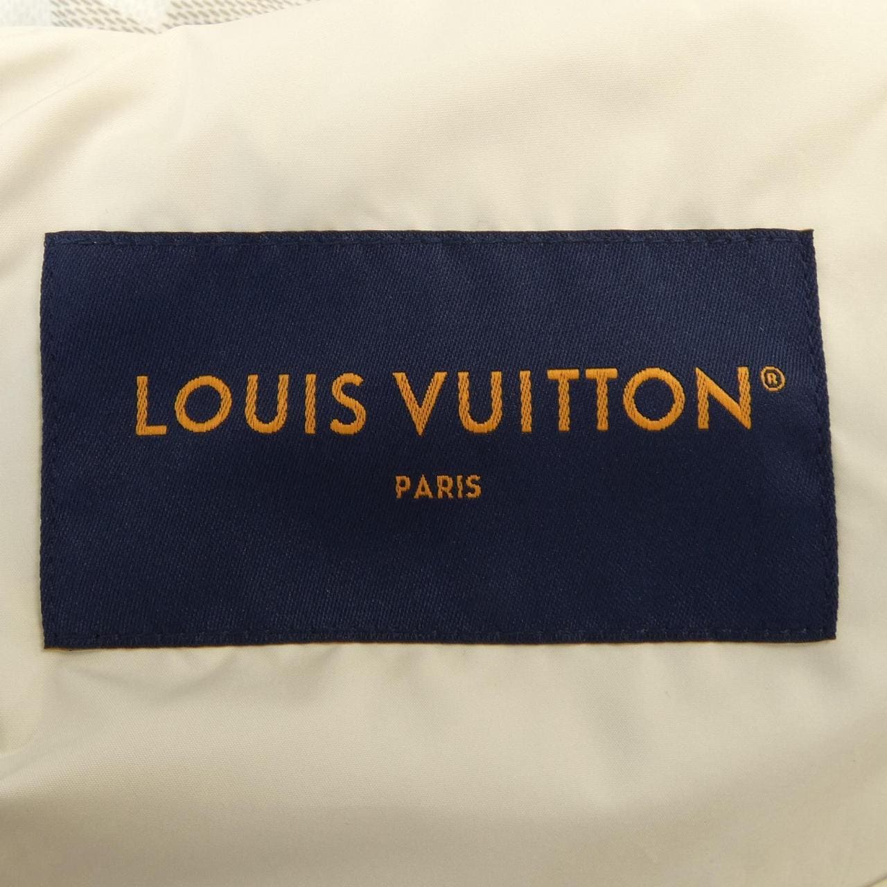 ルイヴィトン LOUIS VUITTON HQK66WHQU コート