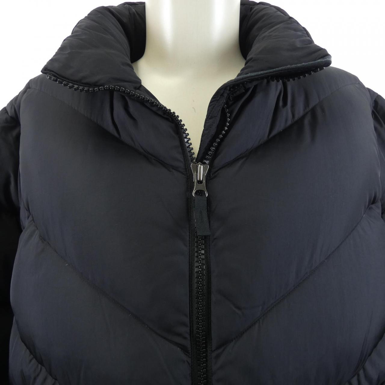 ザノースフェイス THE NORTH FACE ND91831 ダウンジャケット