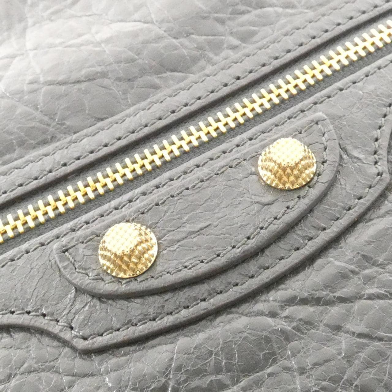 バレンシアガ GIANT POUCH ARENA 370994 D940G バッグ