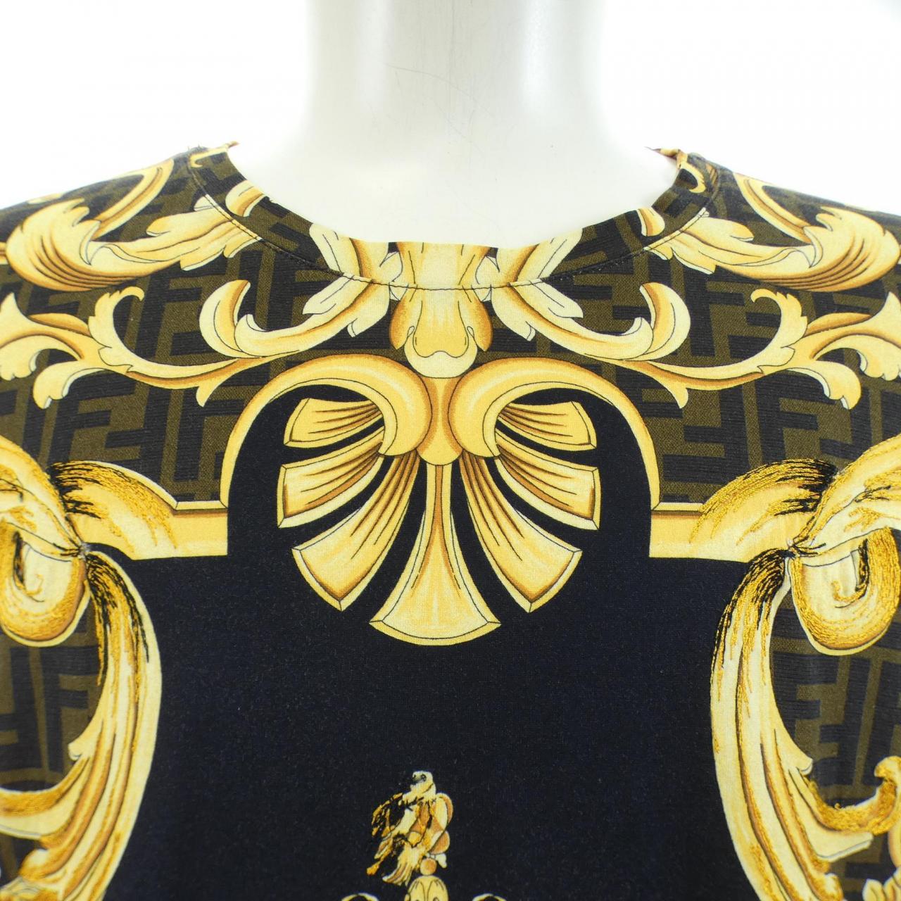 フェンダーチェ FENDACE Tシャツ