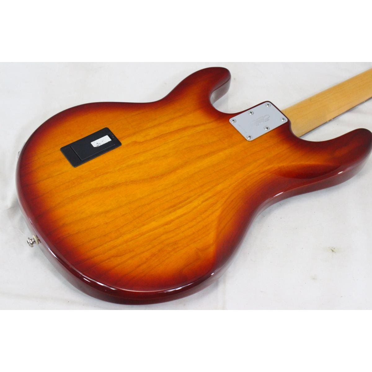 MUSICMAN RAY34