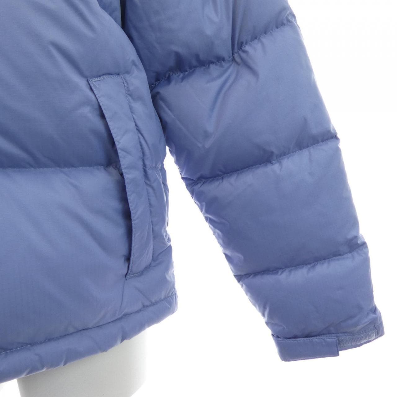 ザノースフェイス THE NORTH FACE NF0A3XEO レトロヌプシ ダウンジャケット