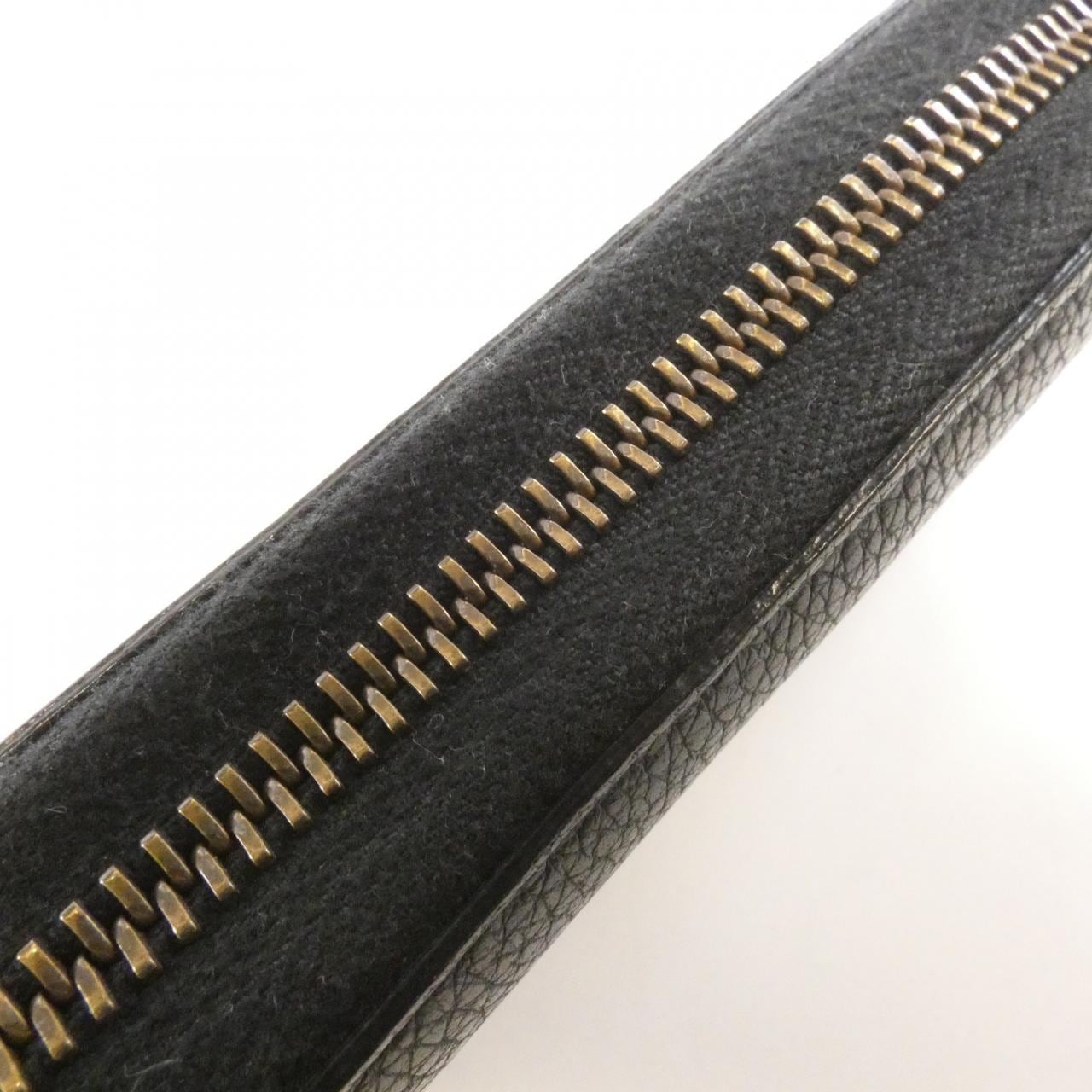 グッチ 496317 0GCAT 財布